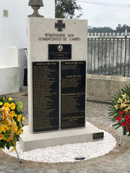 HOMENAGEM AOS COMBATENTES DE CAMPO